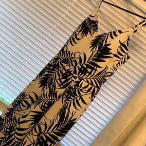 Black and white palm leaf print dress garment